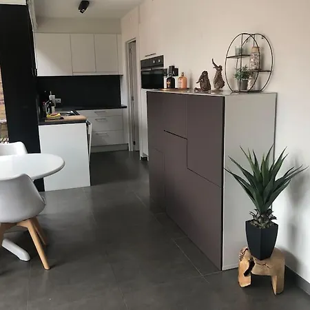 Hedendaags, Verzorgd Op Unieke Locatie *